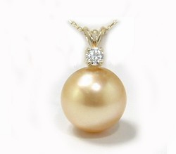 Golden South Sea Pearl Pendants