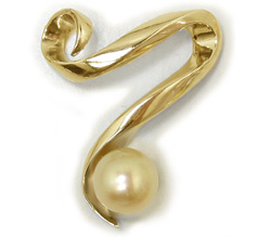 Golden South Sea Pearl Pendant