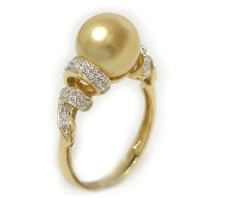 golden South Sea pearl ring