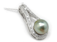 Tahitian Pearl Pendant