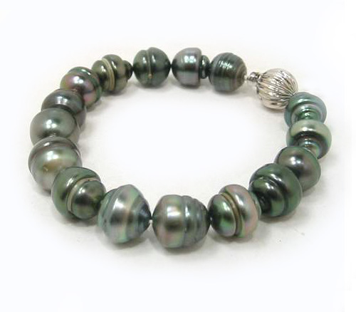 Tahitian Pearl Bracelet with Peacock Overtones