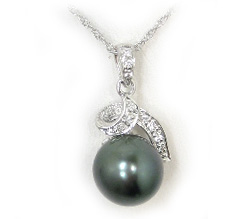 Tahitian Pearl Pendant