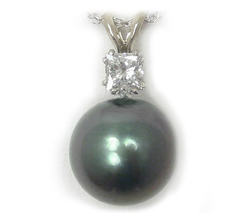 tahitian Pearl Pendant with Princess Diamond