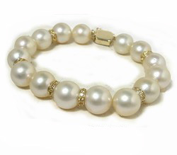 South Sea Pearl Bracelet with sapphires