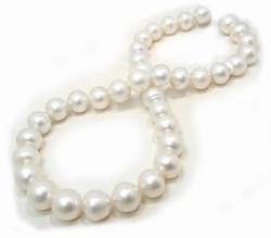 White South Sea Pearl Strand