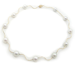 White South Sea Pearl Necklace with Diamonds