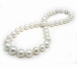 White South Sea Pearl Necklace