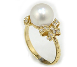 White South Sea Pearl Rings