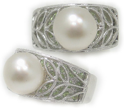 White South Sea Pearl Rings