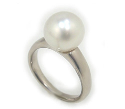 White South Sea Pearl Rings