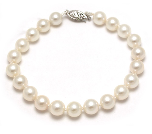 Akoya pearl bracelet