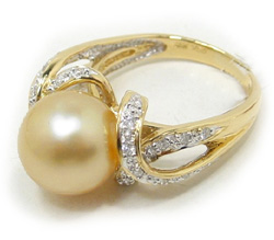 Golden South Sea Pearl Rings