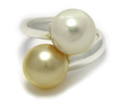 Golden South Sea pearl ring