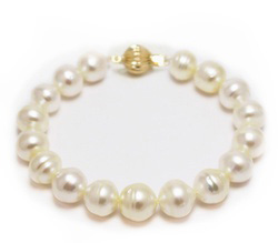 South Sea Pearl Bracelet with sapphires