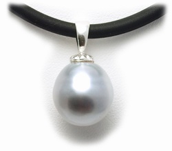 Tahitian Pearl Pendant