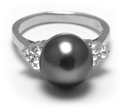 Black Pearl Ring in Sterling Silver