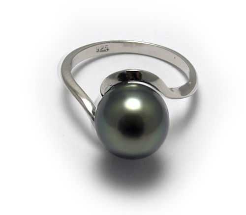 Black Pearl Ring in Sterling Silver