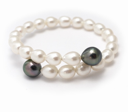 Freshwater Pearl and Tahitian Pearl Memory Wire Bracelet