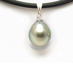 Pistachio Tahitian pearl pendant 