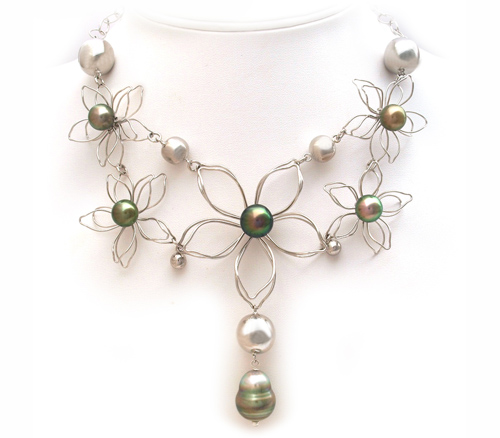 Silver Flower Necklace with Peacock Tahitian Pearls