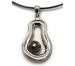 Tahizea Tahitian pearl pendant vaiete