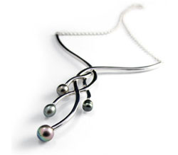 Tahizea Tahitian pearl kesi earrings atari