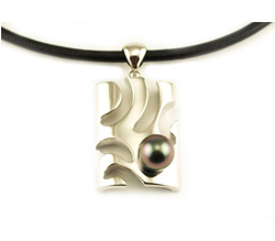 Tahizea Tahitian pearl pendant ururau